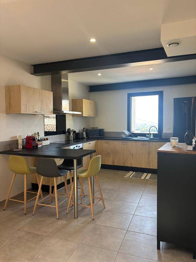 Location de vacances pour 4 personnes, avec vue et terrasse à Malataverne - 4