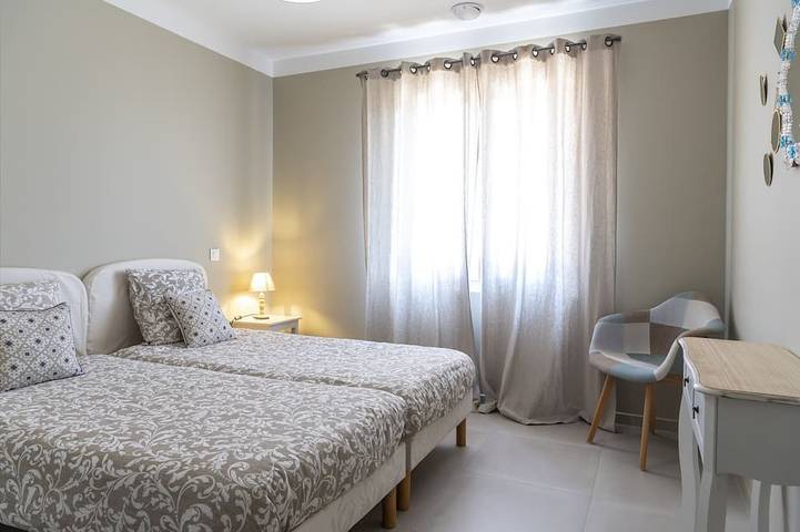 Country house*** with swimming pool, 2 minutes from shops. in Vaison-la-Romaine, Parc naturel régional du Mont-Ventoux