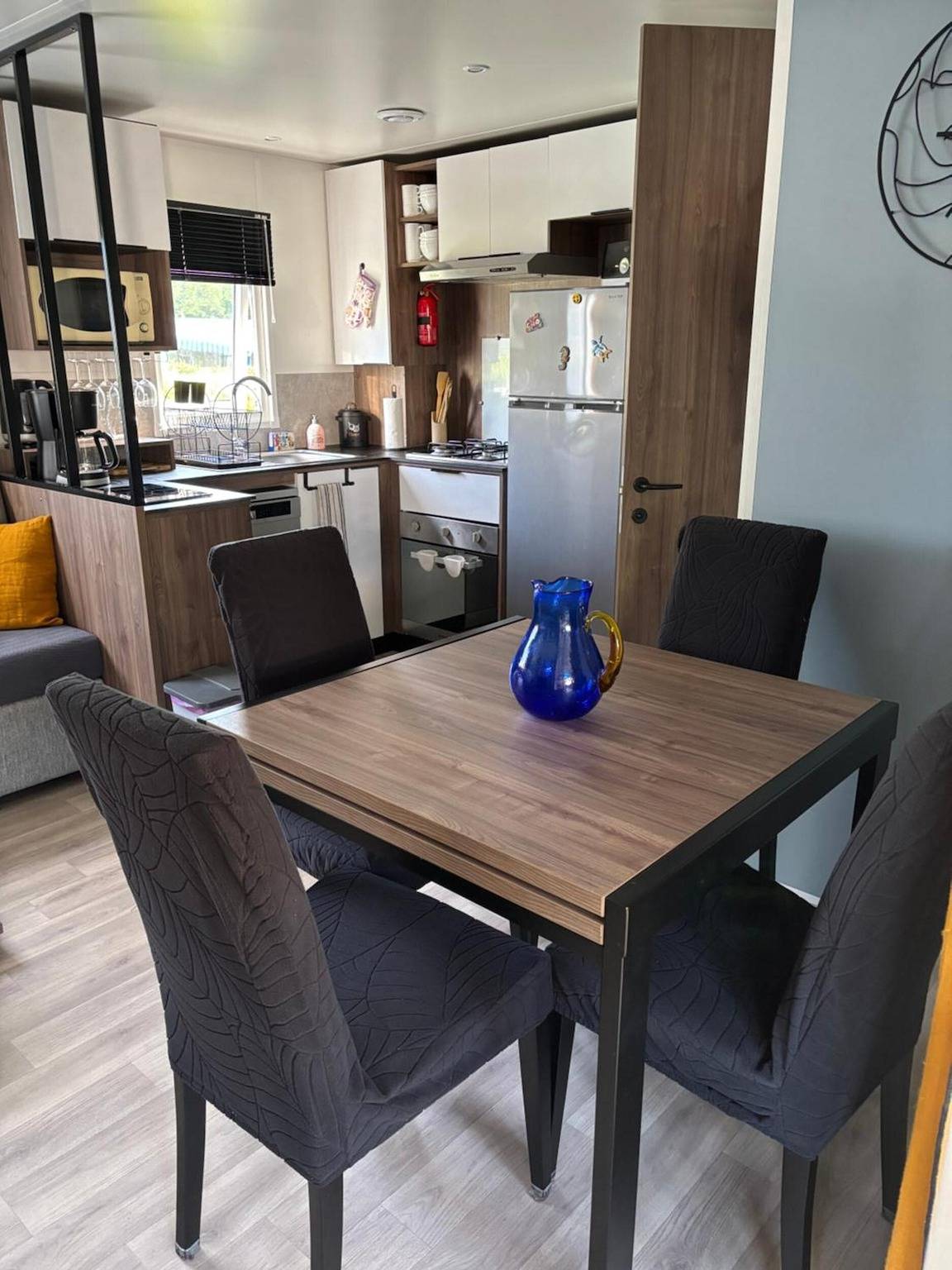 Mobilheim „8 Personen Bora Bora“ mit Gemeinschaftspools, privater Terrasse und Klimaanlage in Gastes, Côte d’Argent
