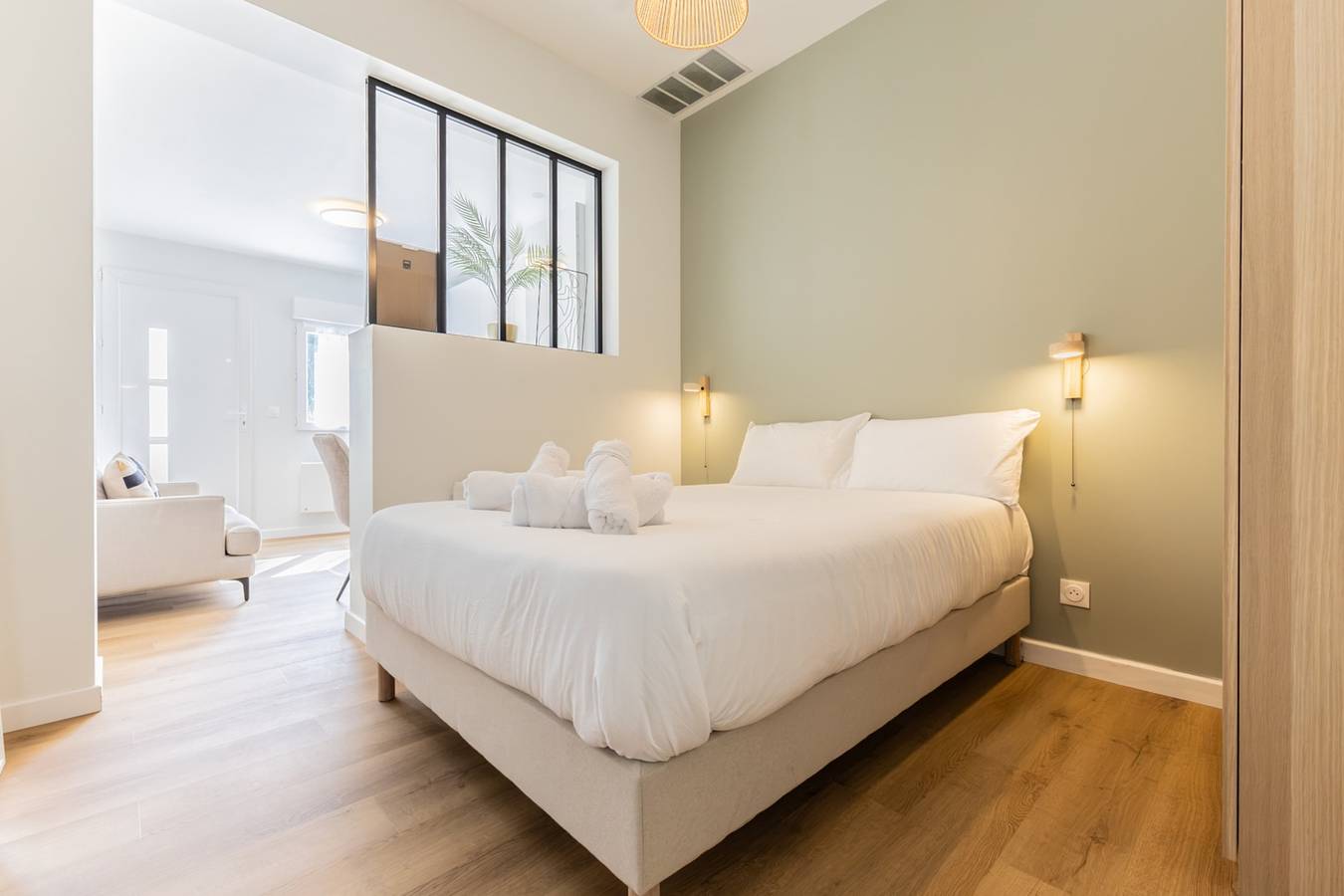 Appartement entier, Évasion à Pessac – Standing & Sérénité in Pessac, Région de Bordeaux