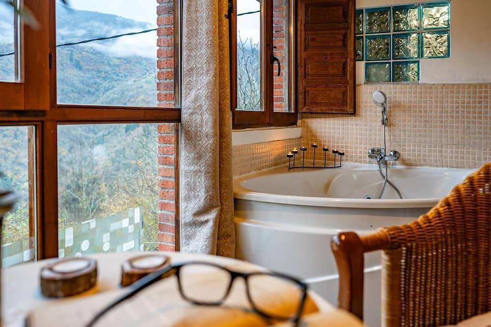 Rural apartment L'Arboleu de Traspeña for 2 people in Proaza, Cordillera Cantábrica