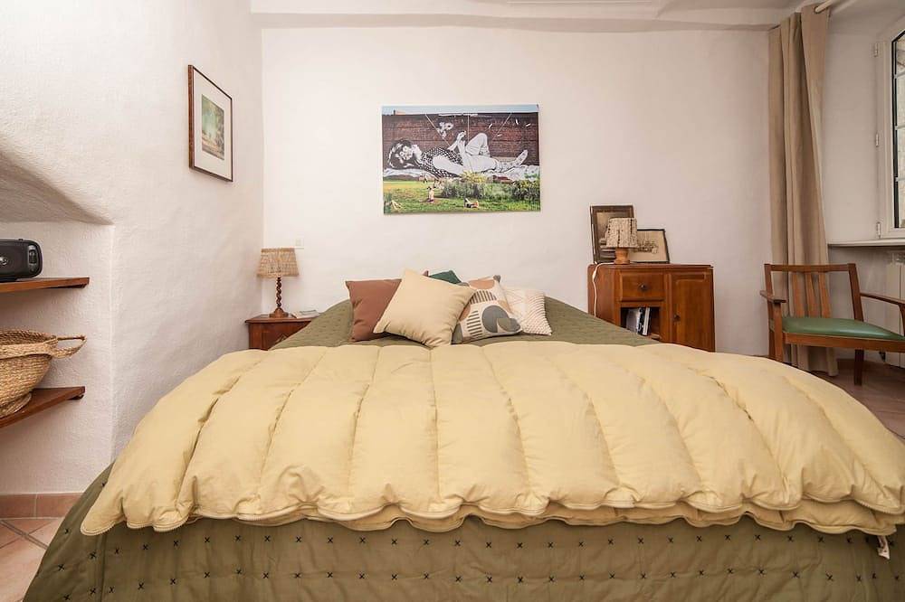 Entire apartment, L'Ostal Bestòrt, Duplex with stunning view, Duplex in Vézénobres, Alès region
