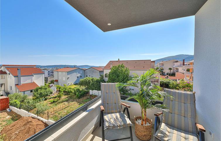 Ferienwohnung für 5 Personen, mit Terrasse in Trogir - 2