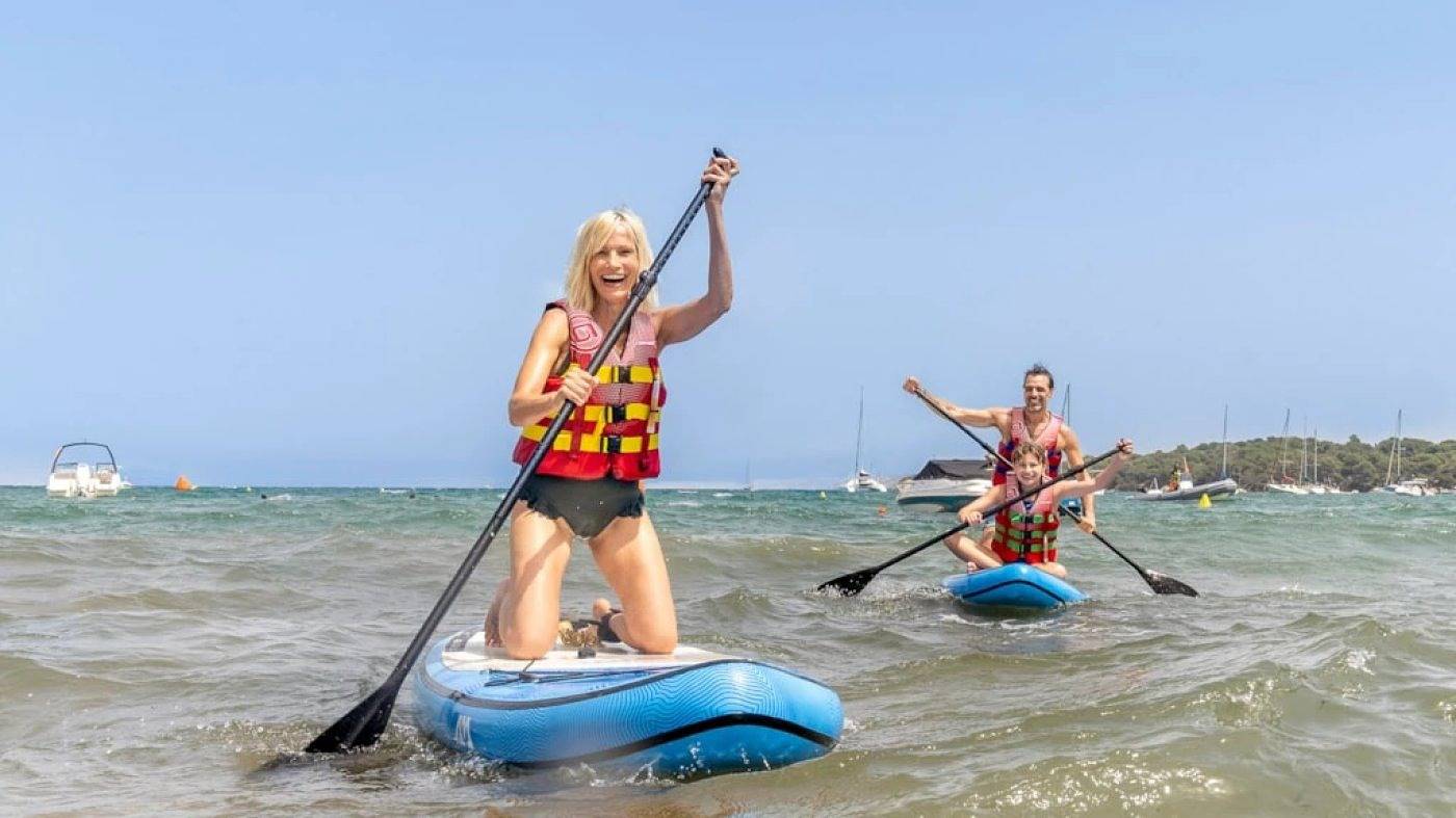 Zecamping 3 étoiles 200m plage animaux acceptés locatif Tv clim 26m2 in Hyeres, Parc national Port-Cros