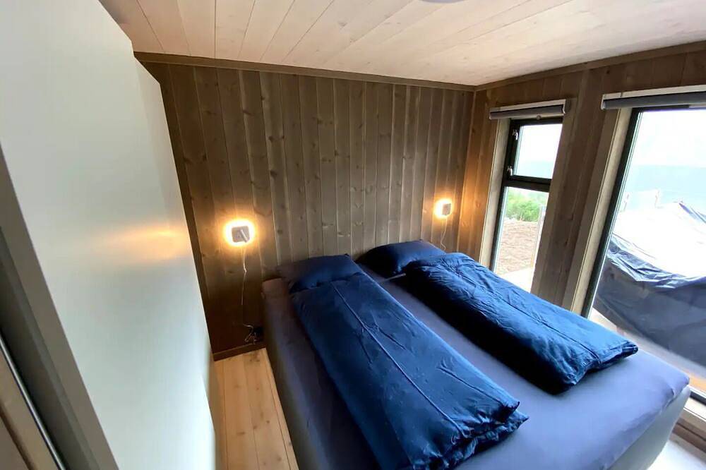 Wonderful, modern cabin, 15 minutes from Geiranger in Fjord, Norddal