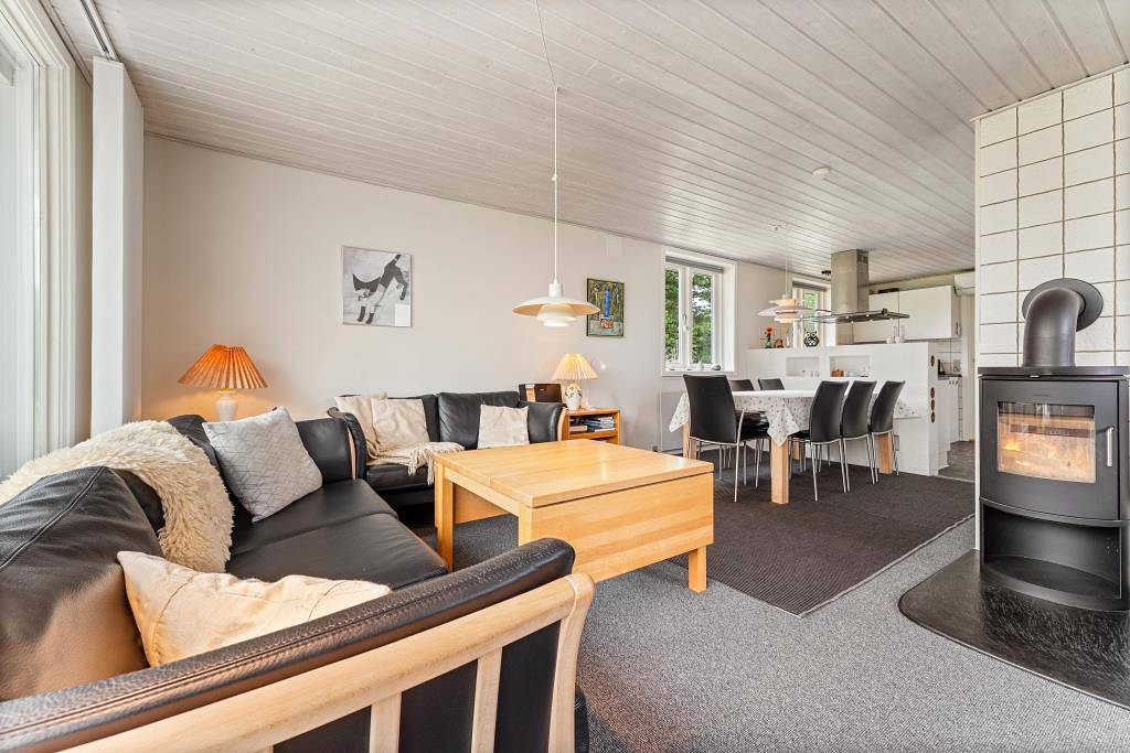 Kleines Sommerhaus in attraktiver Lage mit Wintergarten in Blavand, Varde