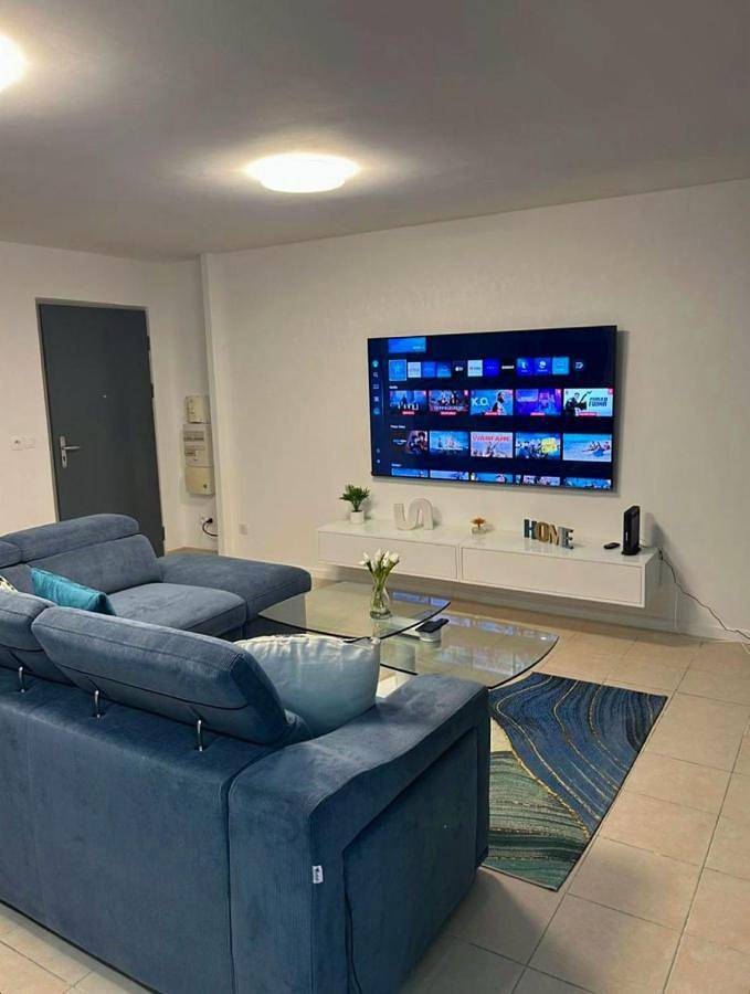 Ferienwohnung für 5 Personen, mit Pool und Balkon - 1