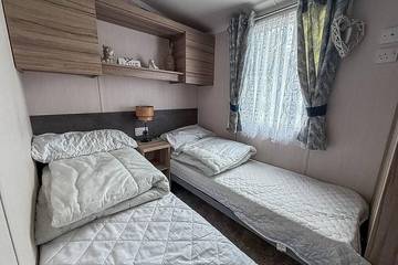 Static Caravan for 8 People in Clacton-on-Sea, Essex, Photo 3