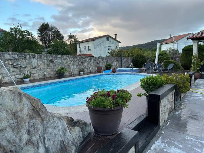 Chalet para 6 personas, con jacuzzi además de jardín y piscina en Provincia de Pontevedra - 3