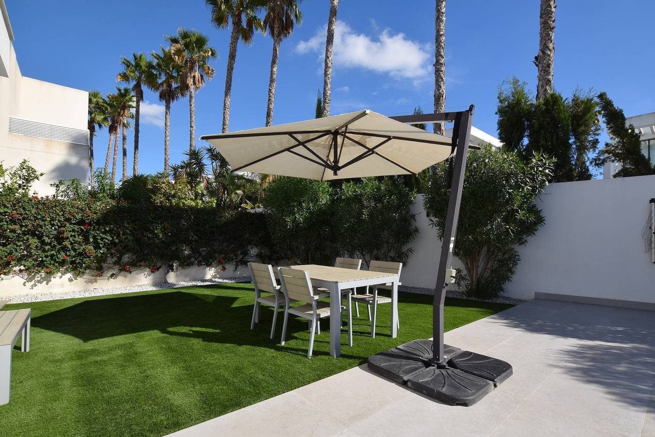 Modern Costa Blanca villa with pool and sunny terrace in San Fulgencio, Costa Blanca