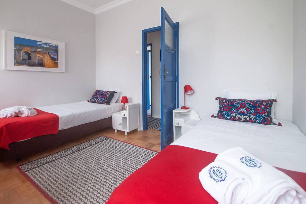 Verliefd huis binnen de muren van het kasteel van Óbidos in Óbidos, Leiria District