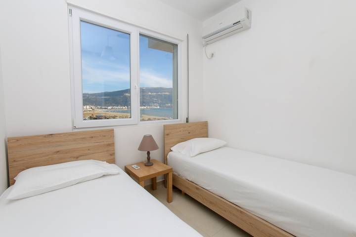 Ganze Wohnung, Ferienwohnung für 5 Personen mit Balkon in Albanien