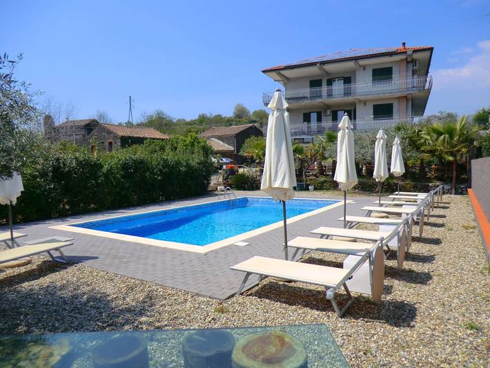 Gîte pour 5 personnes, avec piscine et jardin, adapté aux familles à Acireale - 3