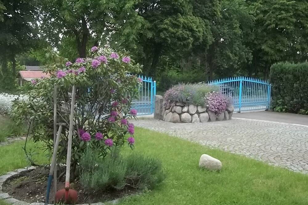 Ganze Wohnung, Only 20 minutes from the city center in Billstedt, Hamburg