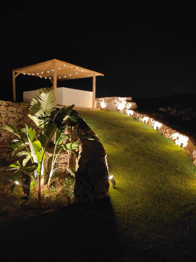 Casa vacanza per 2 persone, con piscina e giardino nonché piscina per bambini e panorama, adatto a famiglie con bambini in Caltagirone