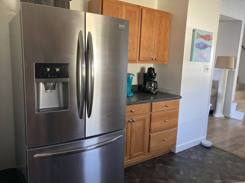 Just steps to the beach, bar, and playground park! in Surf City, Topsail Island