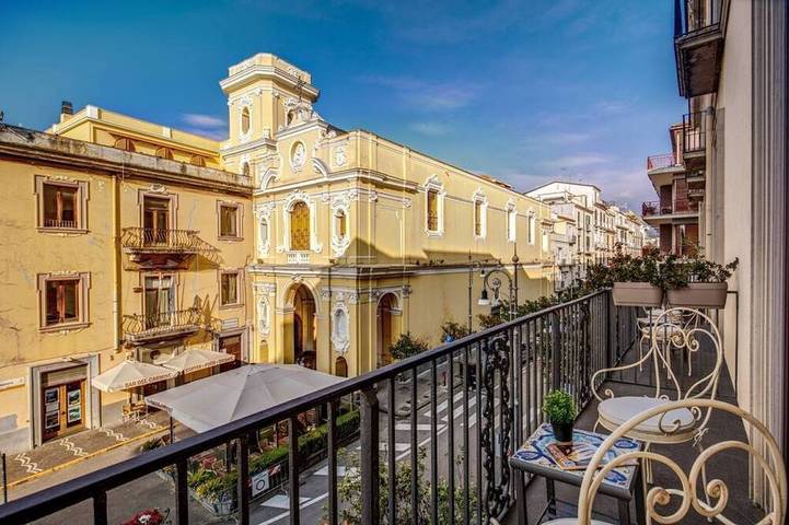 Holiday home for 3 people, with balcony in Sorrento