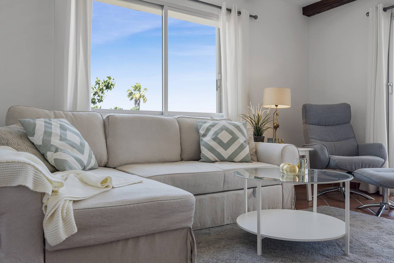 Entire apartment, Casa Primavera in Nueva Andalucia Golf Valley, Marbella