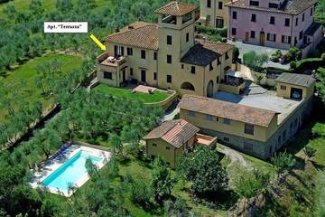Gîte pour 7 personnes, avec jardin ainsi que terrasse et piscine à Lastra a Signa