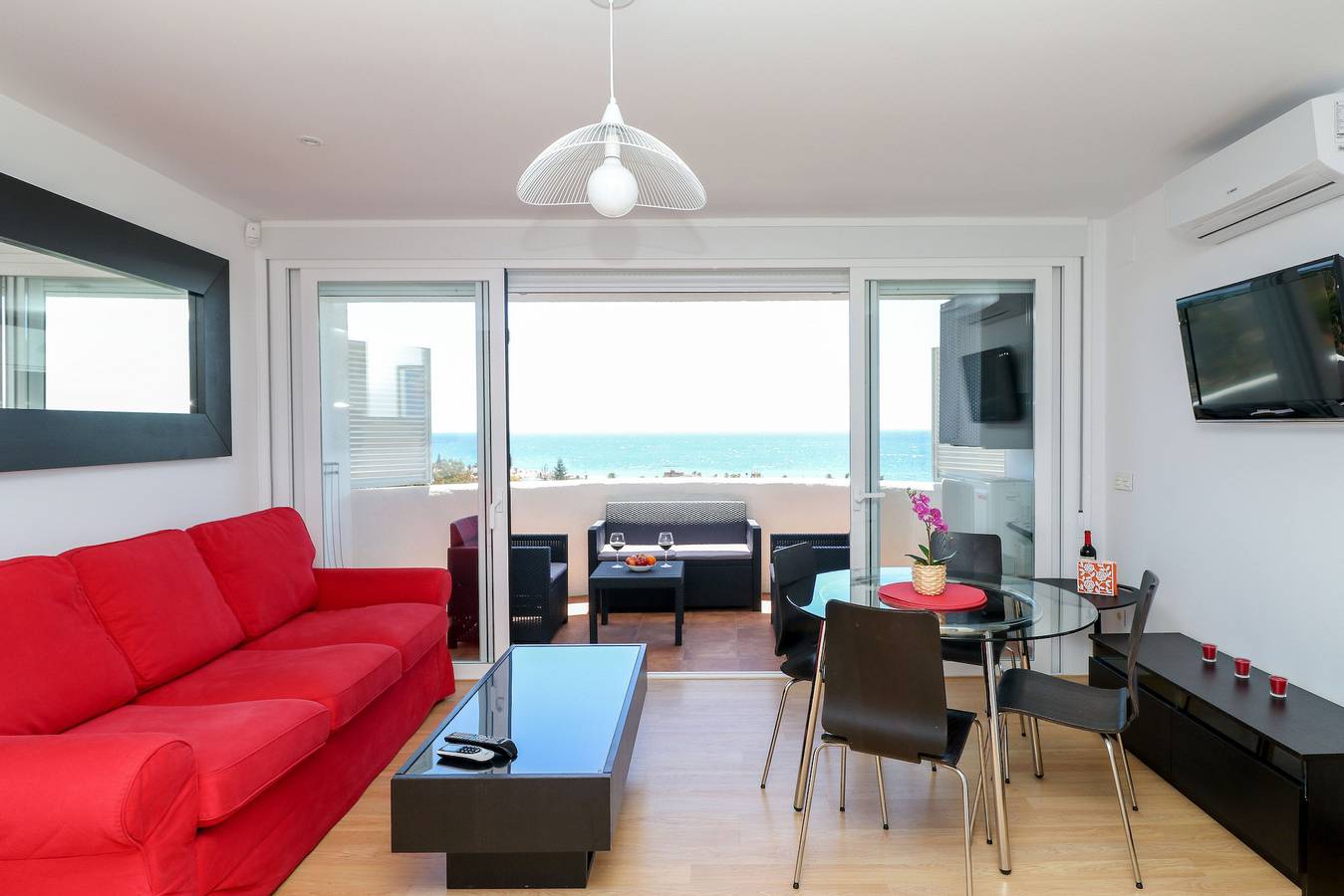 Ganzes Studio, Renovated studio in Elviria, fantastic sea views in Marbella Ost, Marbella
