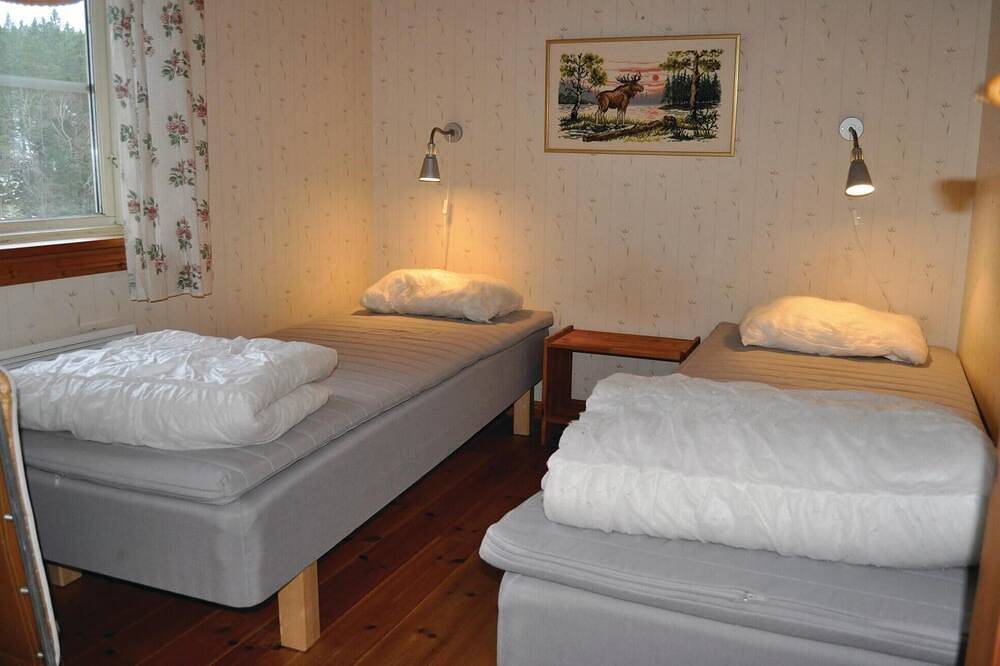 Amazing home in Segmon with sauna in Grums, Vänern