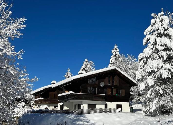 Hütte für 5 Personen, mit Pool und Garten sowie Terrasse in Sörenberg