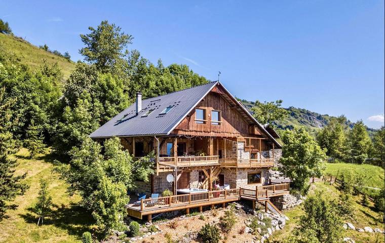 Chalet pour 10 personnes, avec terrasse ainsi que jacuzzi et sauna dans Le Corbier - 2