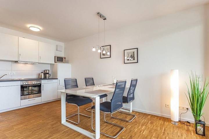 Ferienwohnung für 2 Personen, mit Balkon und Ausblick in Binz - 2