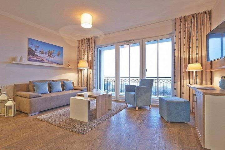 Ferienwohnung für 4 Personen, mit Balkon und Whirlpool sowie Terrasse und Sauna in Börgerende-Rethwisch