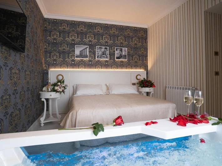 Hôtel pour 3 personnes, avec piscine et terrasse ainsi que sauna et vue à Enna - 3