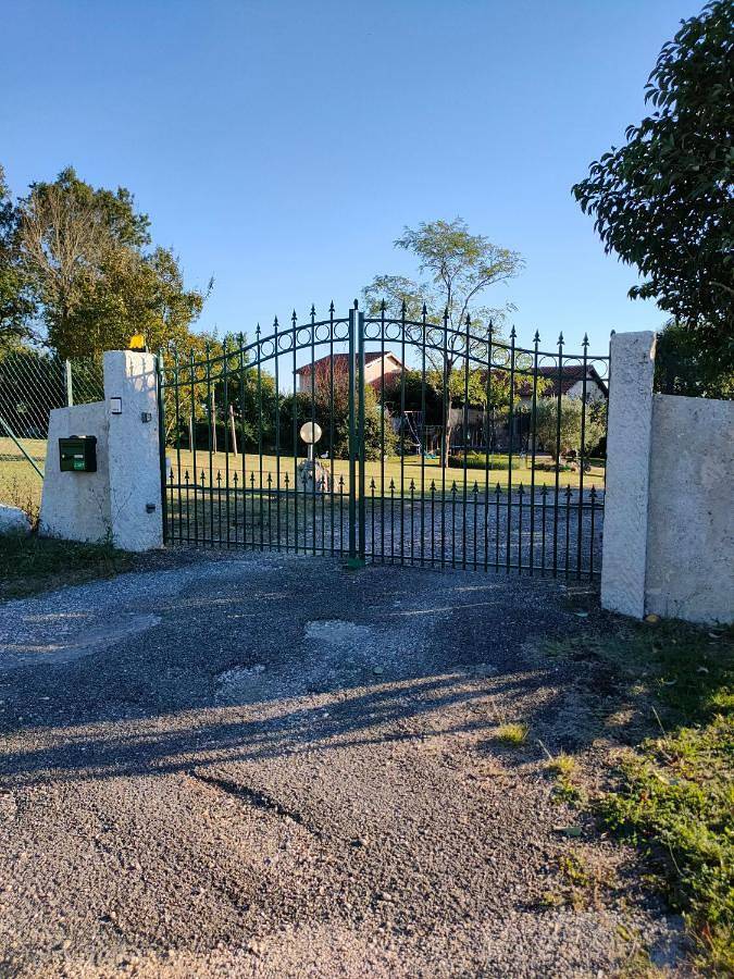 Gîte pour 8 personnes, avec vue ainsi que piscine et jardin à Saint-Jean-de-Thurac - 2