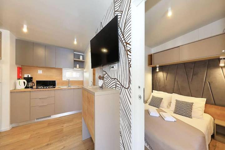 Camping für 7 Personen, mit Terrasse, mit Haustier in Biograd na Moru - 3