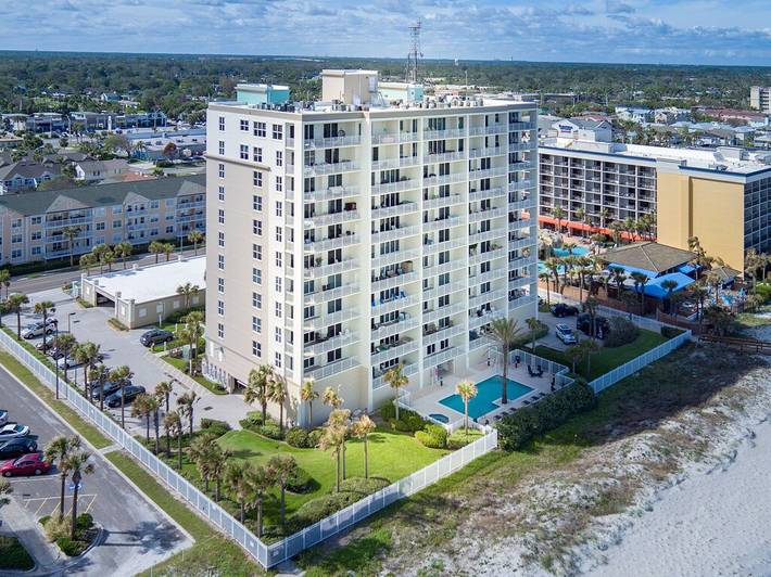 Vacation rental for 6 people, with balcony and sauna as well as hot tub in Jacksonville Beach