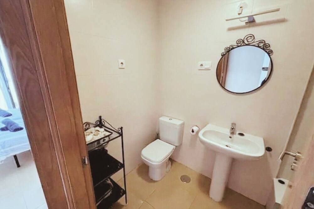 Ganze Wohnung, Beautiful 2-room apartment in Condado de Alhama Golf Resort: pools, A/C, Wi-Fi in Condado de Alhama, Alhama de Murcia