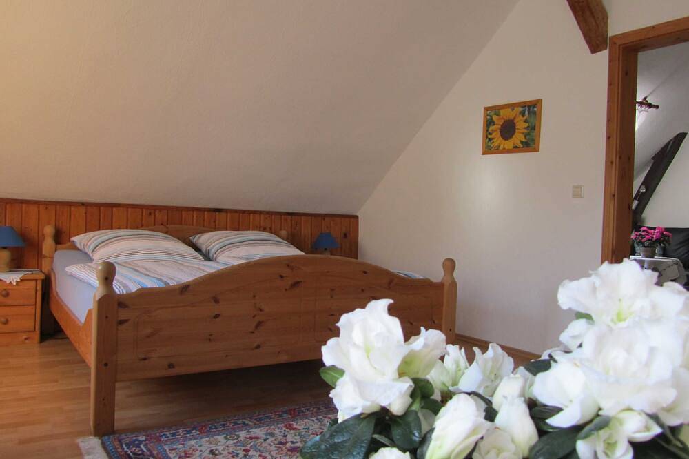 Ganze Wohnung, Ferienwohnung Altstadtblick - Fewo in Teterow, Mecklenburgische Seenplatte