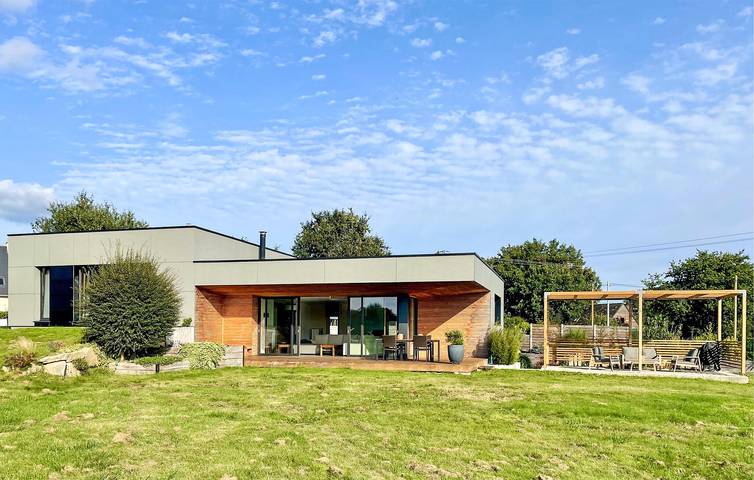 Location de vacances pour 6 personnes, avec terrasse et jardin à Plélan-le-Petit