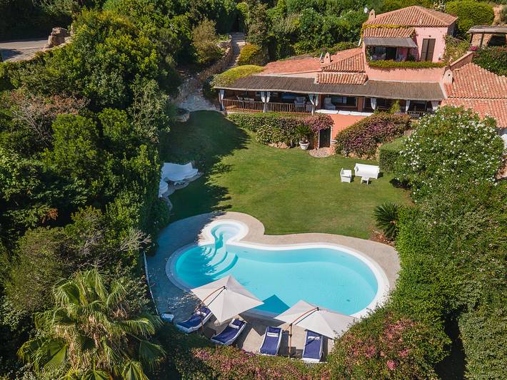 Ferienhaus für 10 Personen, mit Whirlpool und Terrasse sowie Garten