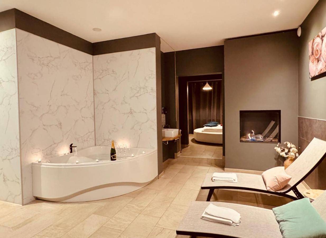 King Room with Spa Bath in Brujas, Provincia de Flandes Occidental