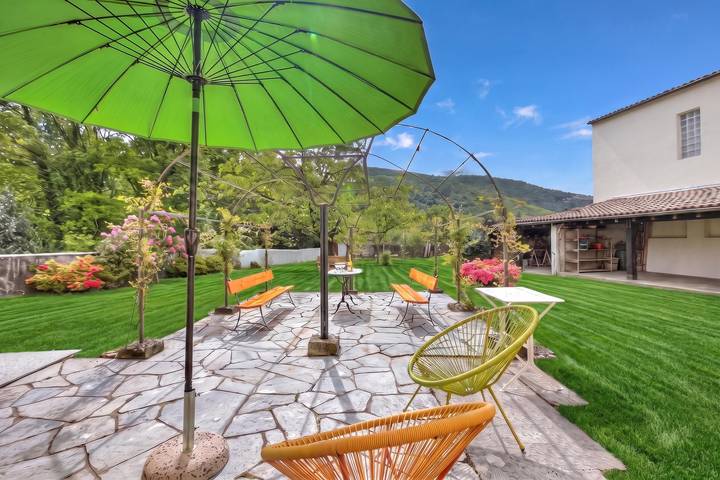 Location de vacances pour 7 personnes, avec balcon à Brovello-Carpugnino - 2