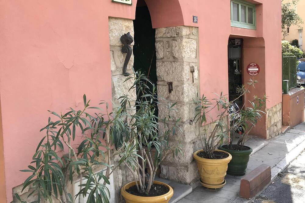 Zimmer zu vermieten mit Pdj Terrasse, Garage, Pool in Menton, Mittelmeerküste (Frankreich)
