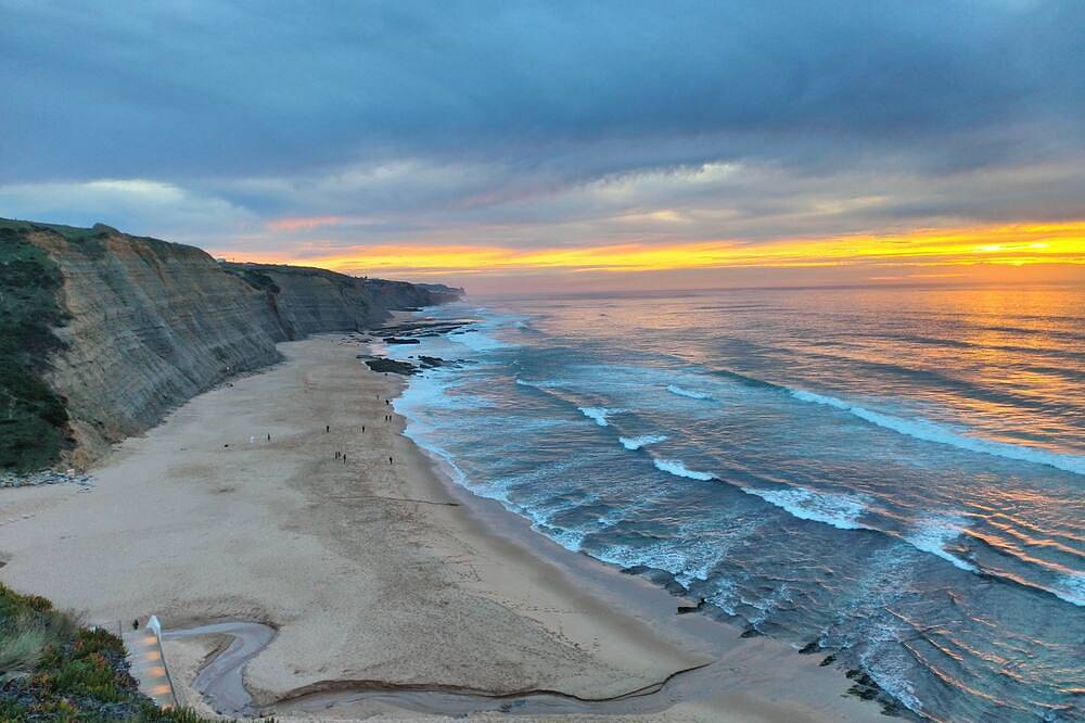 Retiro da \" Escaravelha 11\" in Praia do Magoito, São João das Lampas e Terrugem