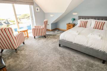 Cottage for 10 People in Solva, Pembrokeshire, Photo 3