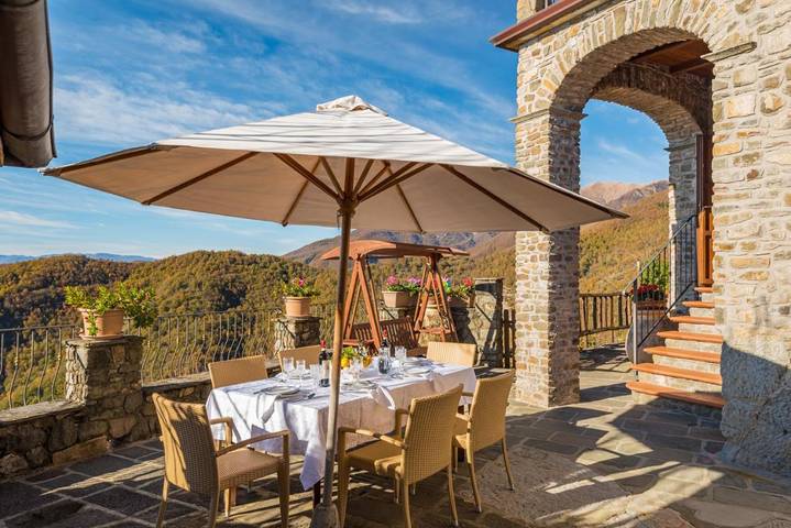 Casa vacanza per 5 persone, con Balcone e Idromassaggio nonché Terrazza e Giardino in Parco Nazionale dell'Appennino Tosco-Emiliano