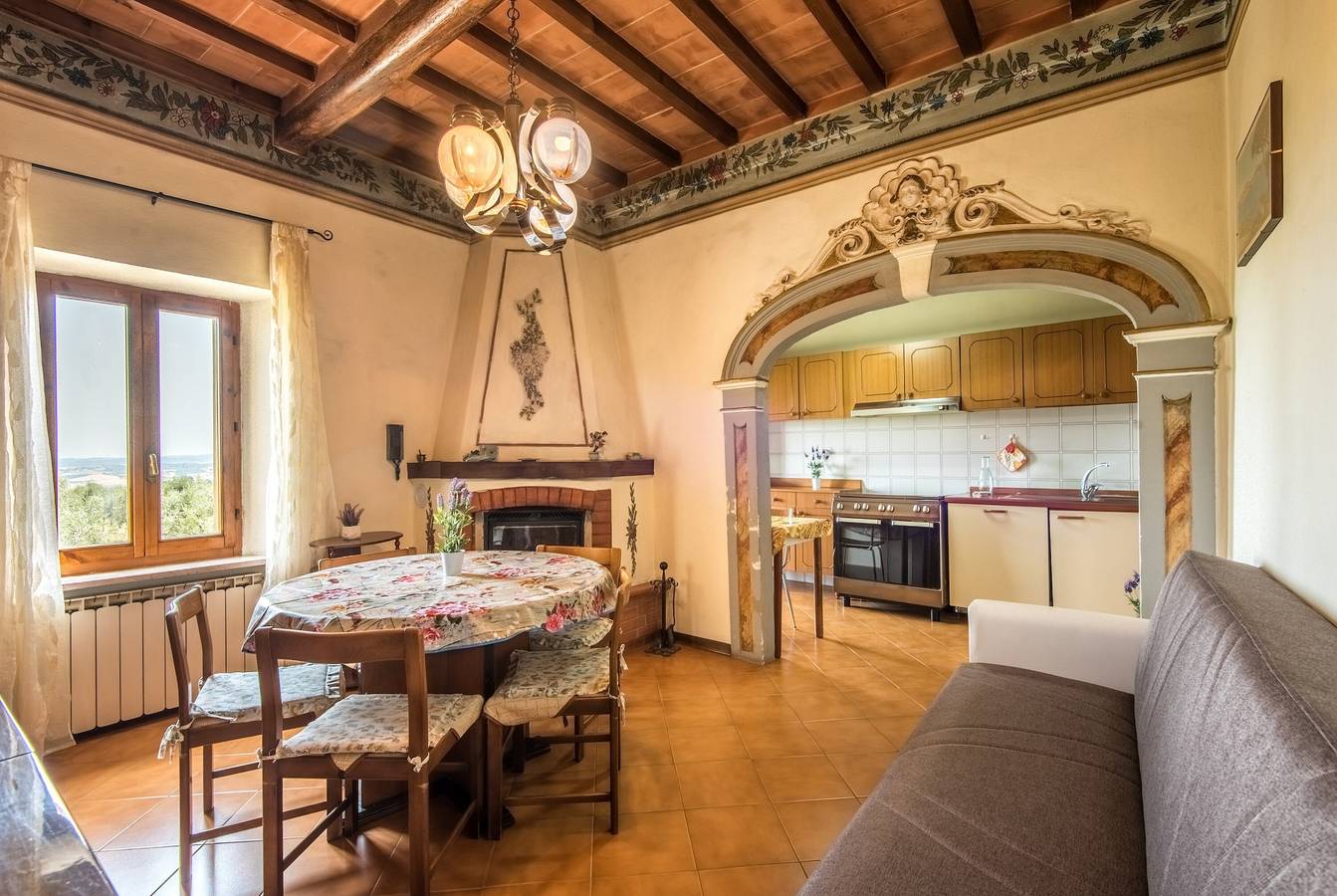 Apartamento entero, Apartamento "Casa Vacanze del Borgo" con jardín y Wi-Fi in Montalcino, Val d'Orcia