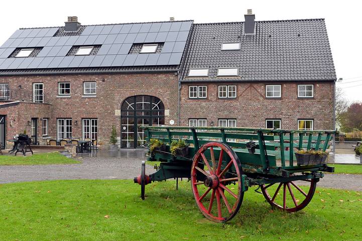 Gîte pour 10 personnes, avec terrasse ainsi que jardin et sauna à Plombières - 2
