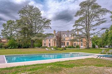 Location de vacances pour 15 personnes, avec jardin à Ligny-le-Ribault