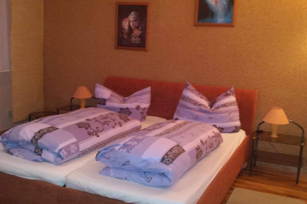 Ganze Wohnung, Fewo Eg, Dusche, Wc, Wohn/Schlafraum - Ferienwohnungen Hochmuth in Plauen, Chemnitz und Umgebung