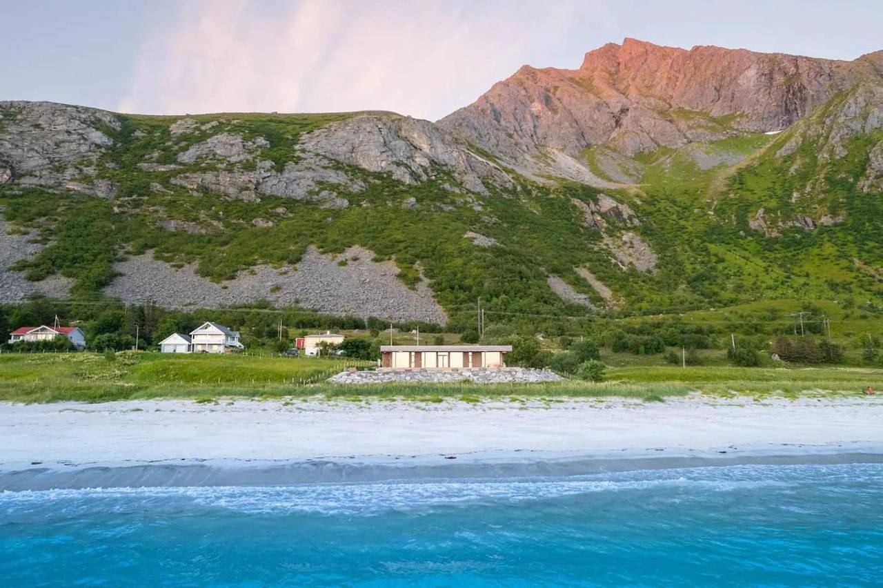 Three-Bedroom Villa in Flakstad 
