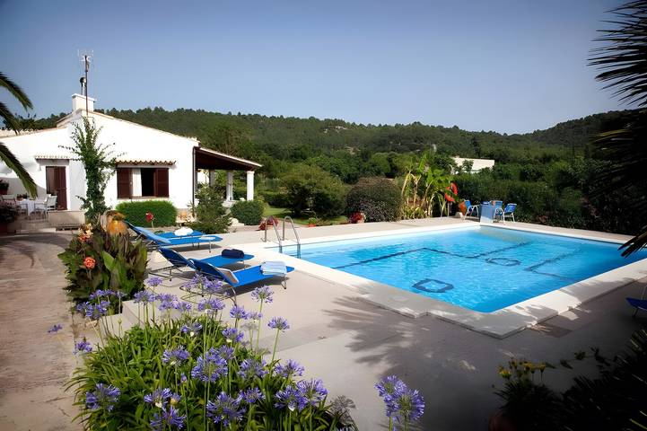 Villa 'Camp De L'Alzina' with Mountain View, Wi-Fi and Air Conditioning in Torrent de la Vall d'en Marc, Pollença
