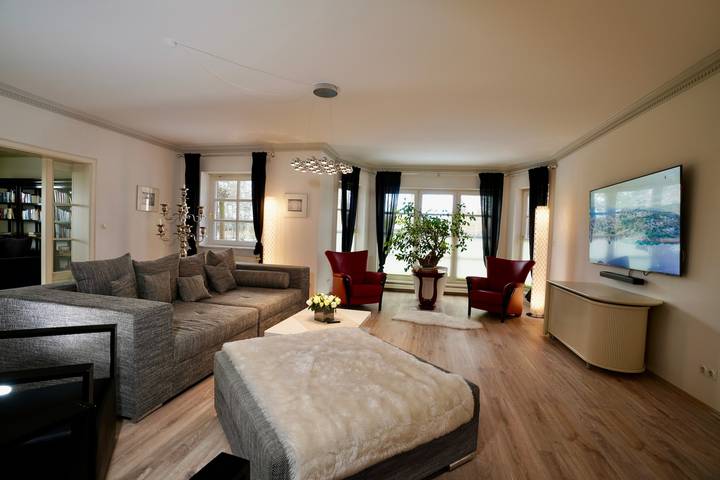 Ferienhaus für 12 Personen, mit Balkon und Whirlpool sowie Terrasse und Garten in Bützow-Land - 4